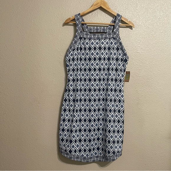 Title Nine Ladder Back Built In Bra Athletic Dress Diamalete Turkish‎ Tile Sz L - Picture 11 of 11